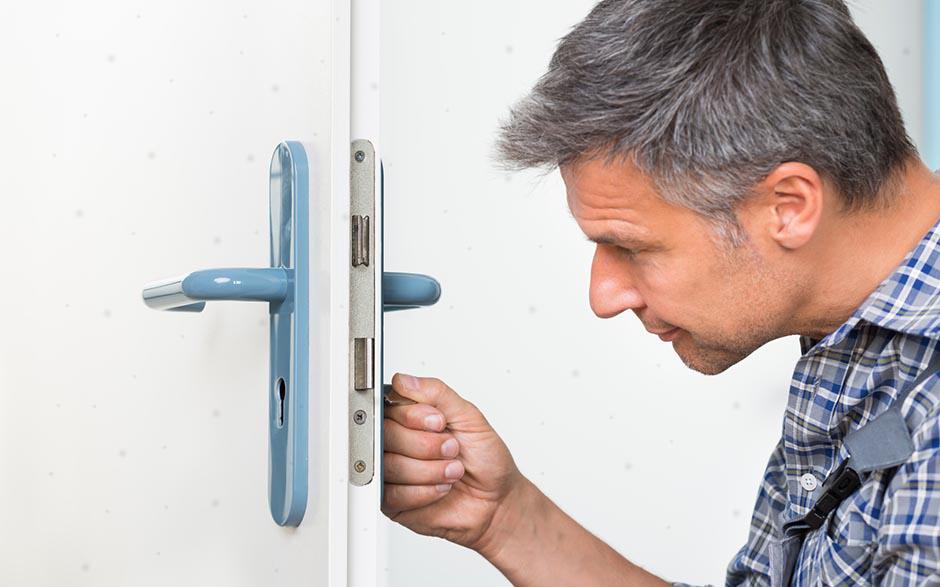 changer une serrure de porte d'entrée Salon-de-Provence